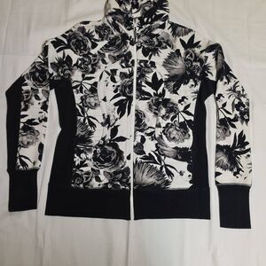 Lululemon Calm & Cozy Jacket Size 12